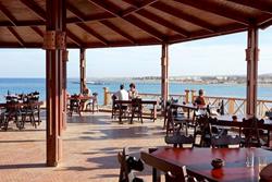 Three Corners Equinox Beach Resort - Marsa Alam. Panorama bar,
